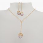 <div class="fancy-desc"><div class="fancy-desc-left"><span class="secondary label radius">gold</span> <span class="label radius">Pearl creations</span> <span class="success label radius">In stock</span></div><div class="fancy-desc-right"><div class='pinterest-share-button'><a href='//pinterest.com/pin/create/button/?url=https://www.cf-creation.ch/en/2008_04_mg_2720_web/&media=https://www.cf-creation.ch/wp-content/uploads/2008_04_mg_2720_web.jpg&description=+Works%3A+%23gold++Collection%3A+%23Pearl+creations+%23In+stock++' data-pin-do='buttonPin'><img src='//assets.pinterest.com/images/pidgets/pin_it_button.png' /></a></div><div class='fb-share-button' data-href='https://www.cf-creation.ch/en/2008_04_mg_2720_web/' data-layout='button' data-size='small' data-mobile-iframe='true'></div></div></div>