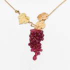 <div class="fancy-desc"><div class="fancy-desc-left"><span class="secondary label radius">necklace</span> <span class="secondary label radius">gold</span> <span class="secondary label radius">rubellite</span> <span class="label radius">Stone creations</span> <span class="success label radius">In stock</span></div><div class="fancy-desc-right"><div class='fb-share-button' data-href='https://www.cf-creation.ch/en/2011_06_mg_2706_web/' data-layout='button' data-size='small' data-mobile-iframe='true'></div></div></div>