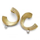 <div class="fancy-desc"><div class="fancy-desc-left"><span class="secondary label radius">earings</span> <span class="secondary label radius">gold</span> <span class="secondary label radius">transformation</span></div><div class="fancy-desc-right"><div class='fb-share-button' data-href='https://www.cf-creation.ch/en/2014_05_mg_4016/' data-layout='button' data-size='small' data-mobile-iframe='true'></div></div></div>