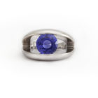 <div class="fancy-desc"><div class="fancy-desc-left"><span class="secondary label radius">bague</span> <span class="secondary label radius">or</span> <span class="secondary label radius">tanzanite</span> <span class="success label radius">nouveauté</span></div><div class="fancy-desc-right"><div class='fb-share-button' data-href='https://www.cf-creation.ch/2020_06_-119/' data-layout='button' data-size='small' data-mobile-iframe='true'></div></div></div>